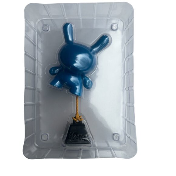 Wendigo Cyan Balloon 8" Dunny – Kidrobot - Picture 4 of 11